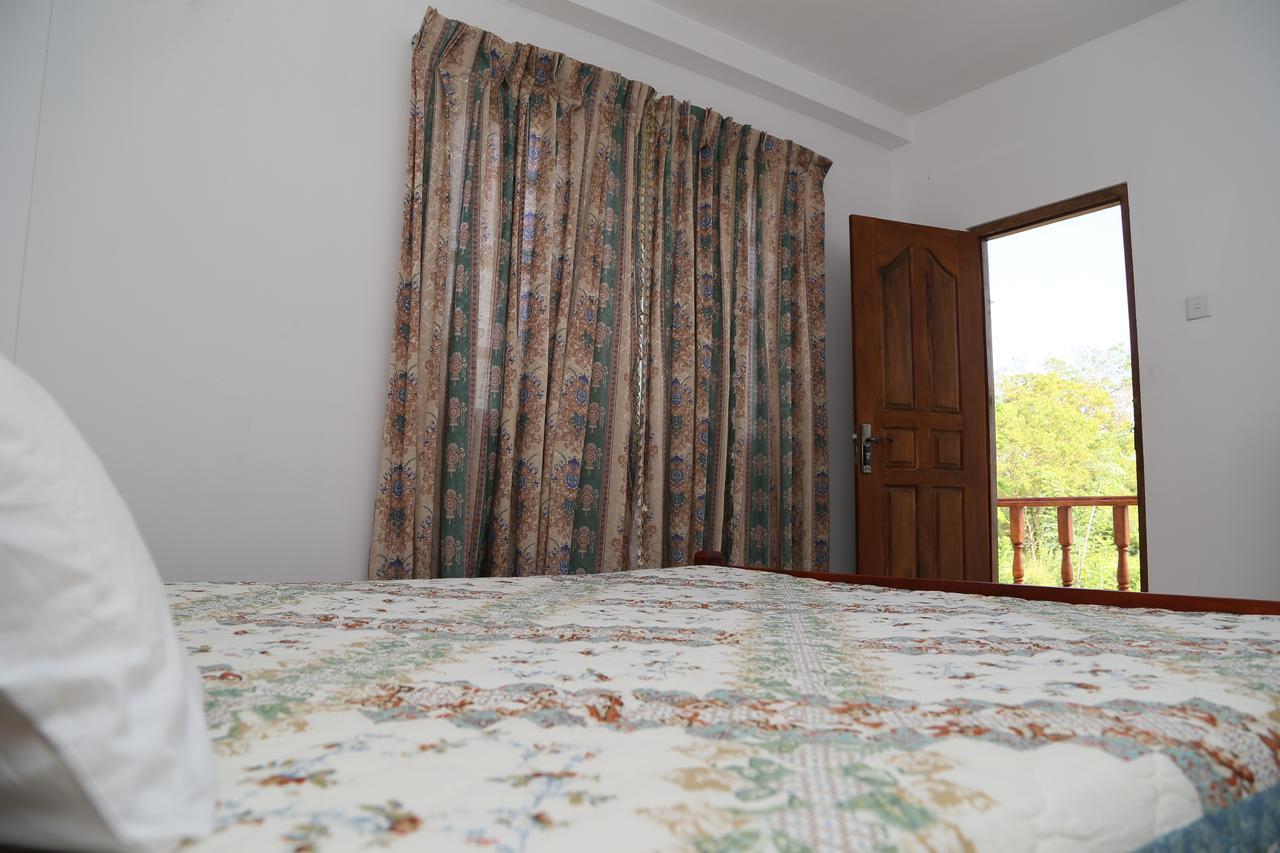 Hotel Whitehouse تيساماهاراما المظهر الخارجي الصورة