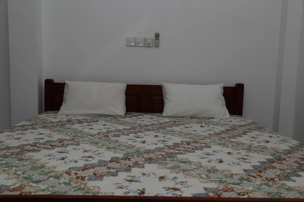 Hotel Whitehouse تيساماهاراما المظهر الخارجي الصورة